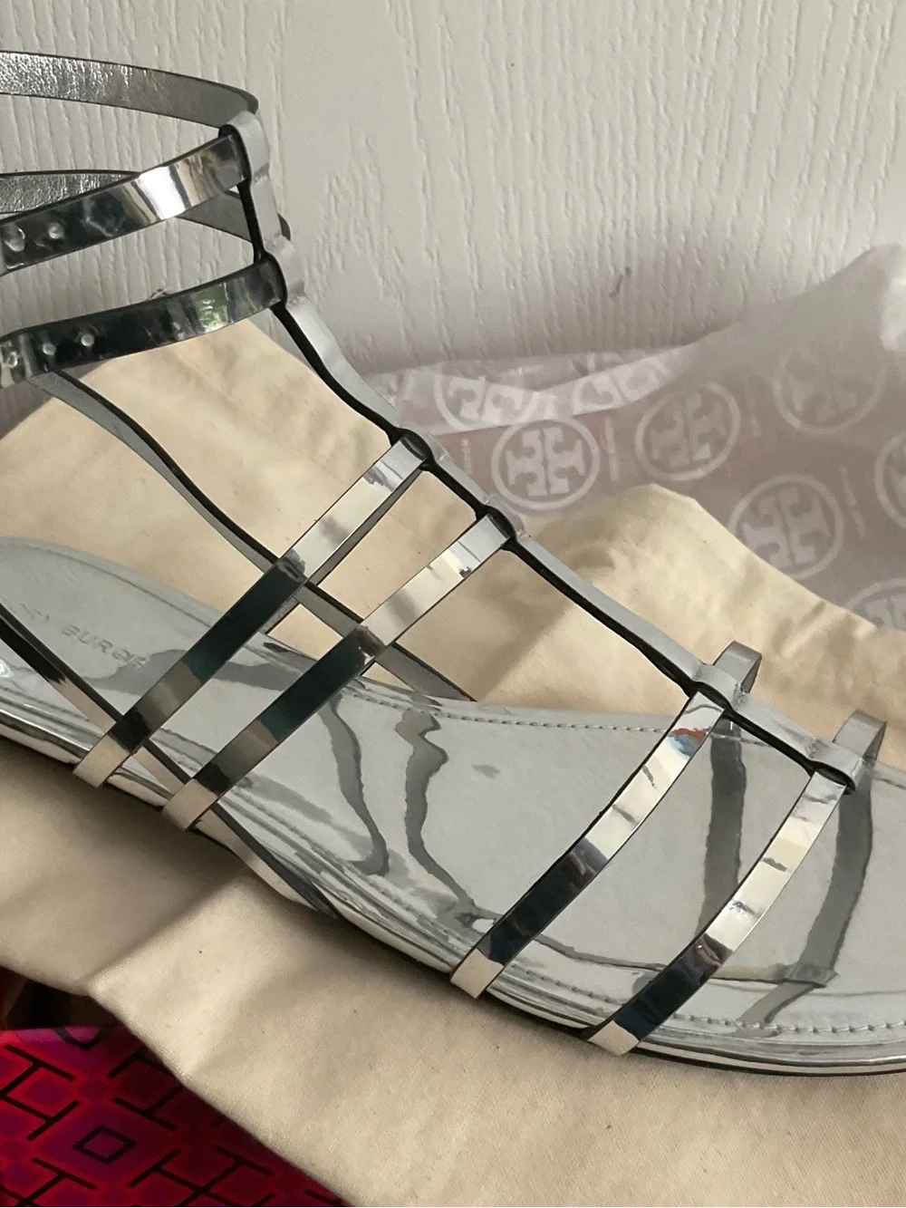 Tory Burch Capri Metallic Silver Gladiator Sandals size US9